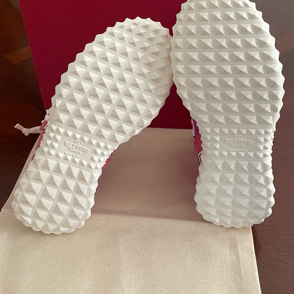 Valentino Garavani Rockstud High-top Sneakers In Pink - Picture 7 of 10